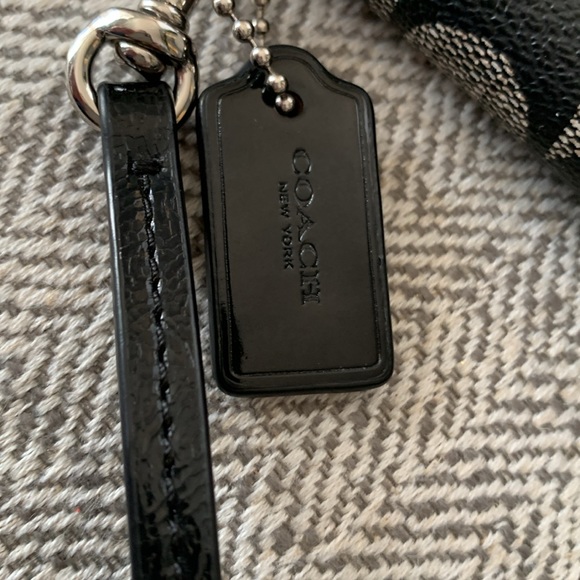 Coach Wallet - Picture 5 of 14